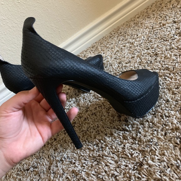 Jessica Simpson Shoes - Jessica Simpson Black Shoes / Heels / Pumps